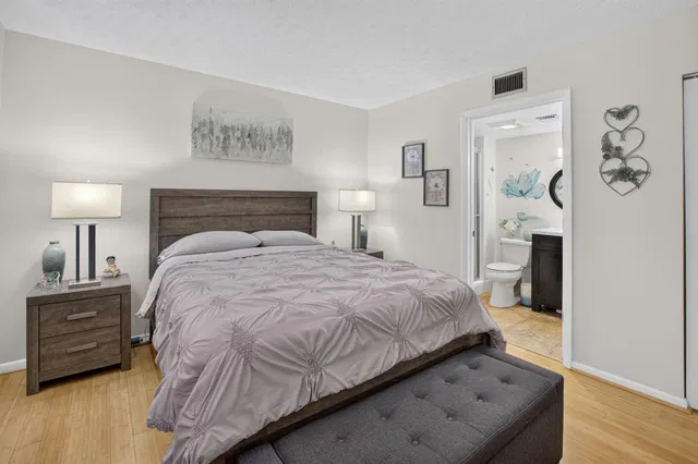 Unit 204 photo 26