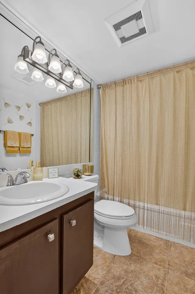 Unit 204 photo 30