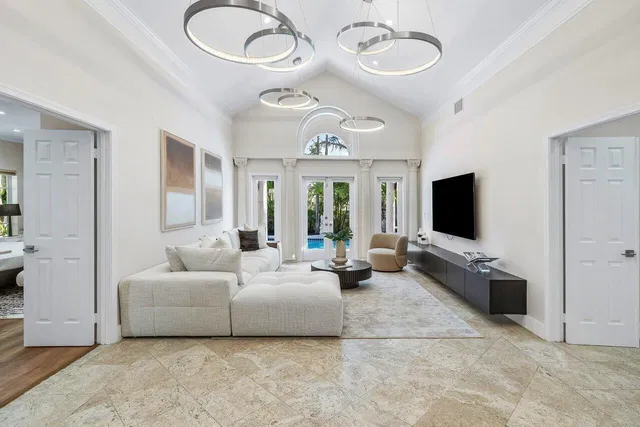 Residence photo 5