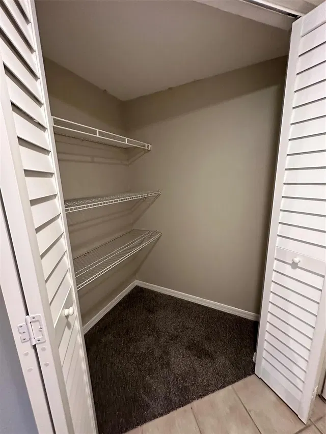 Unit 113 photo 5