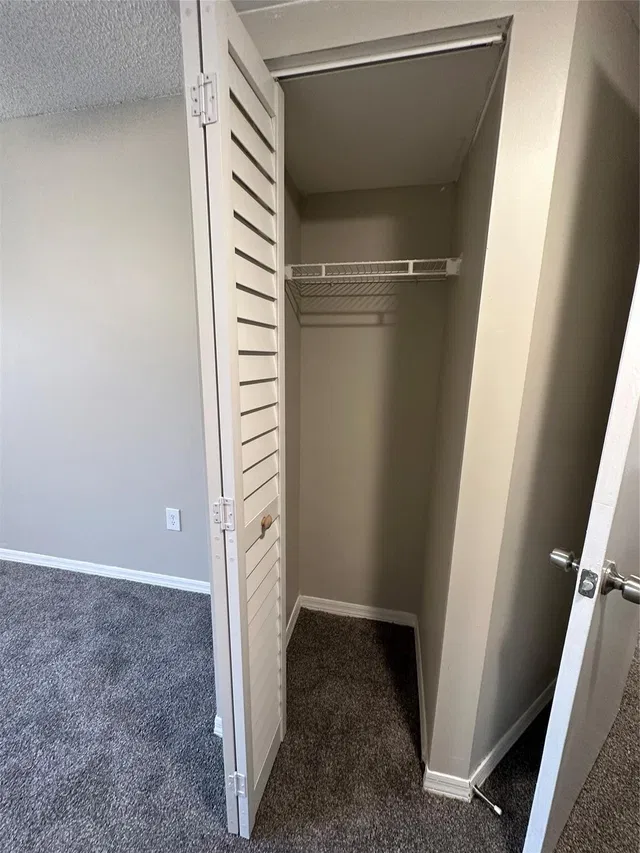 Unit 113 photo 11