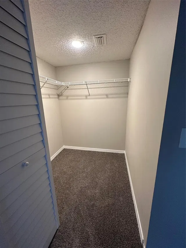 Unit 113 photo 20