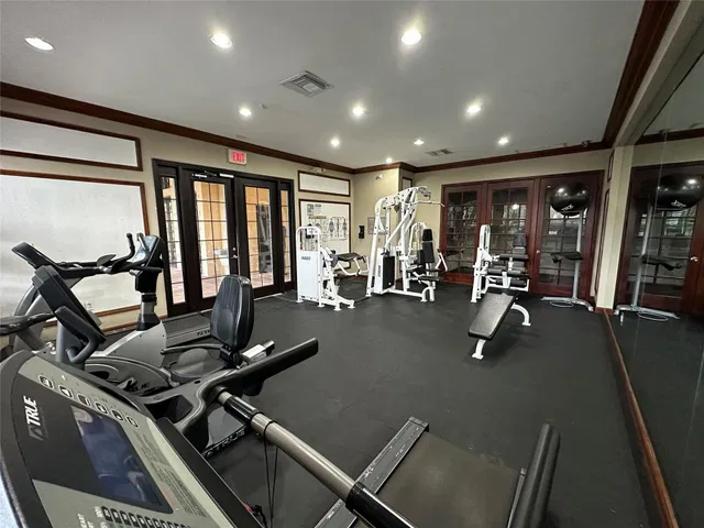 Unit 113 photo 31