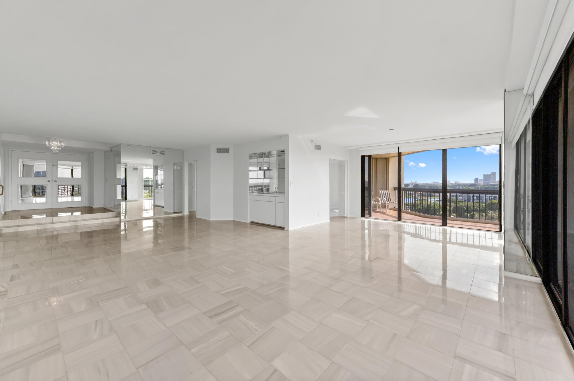 Consulate Place Unit 1004 photo 8