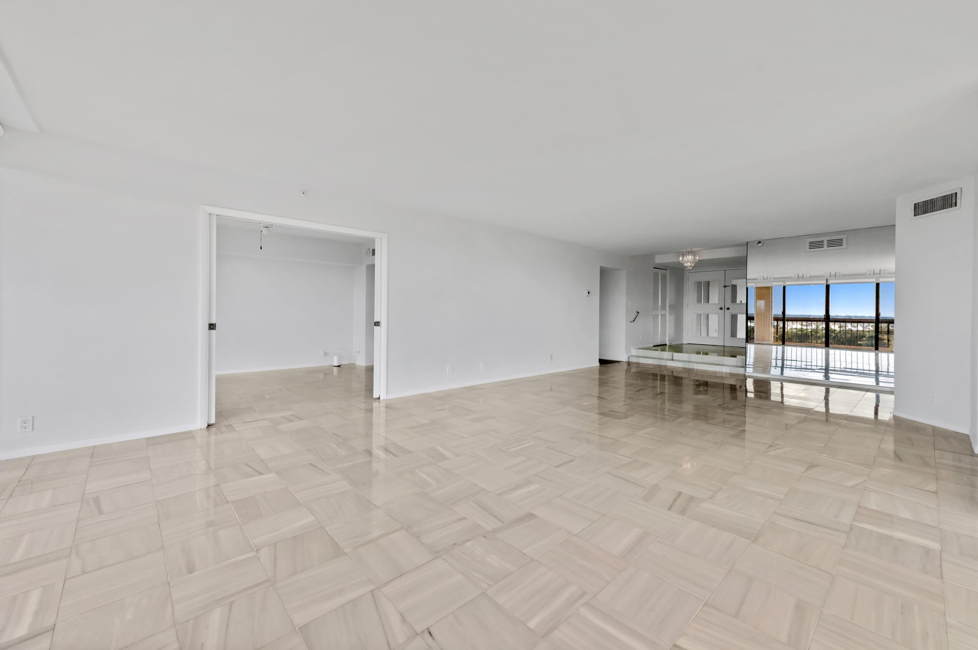 Consulate Place Unit 1004 photo 11