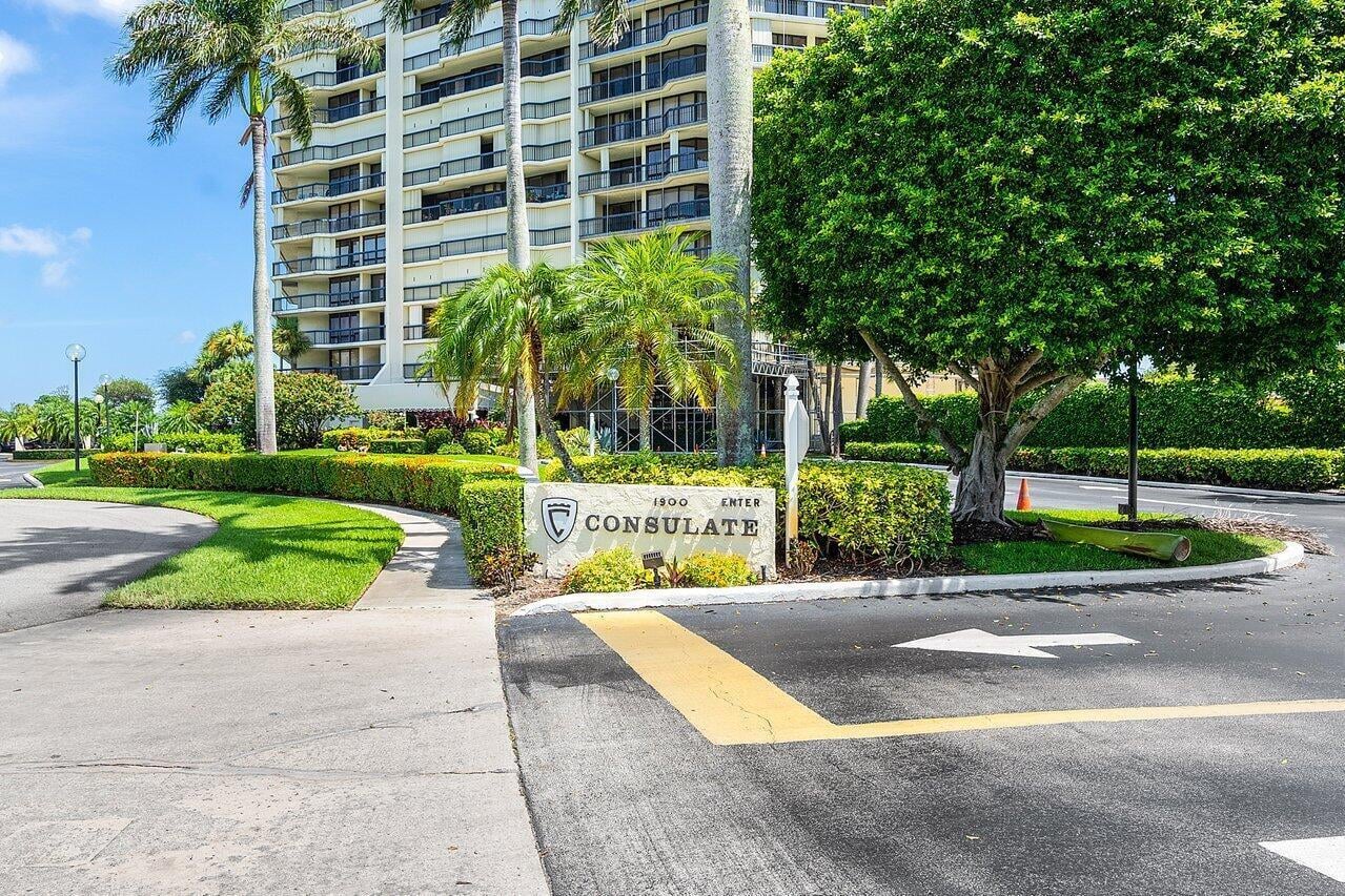 Consulate Place Unit 1004 photo 44