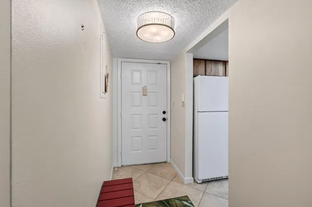 Unit 218 photo 5