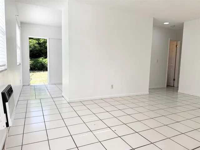 Residence photo 2