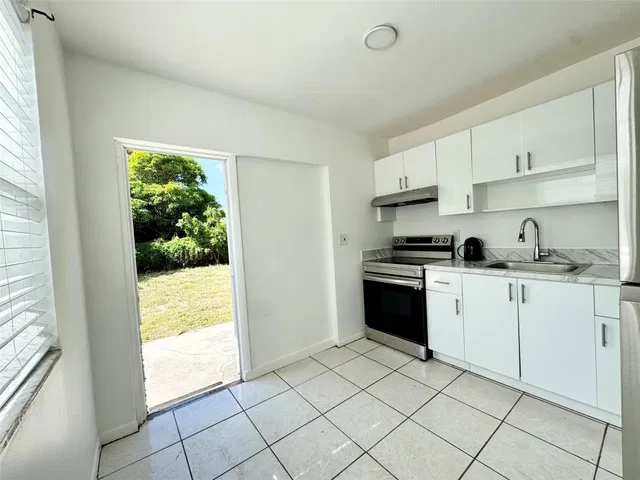 Residence photo 4
