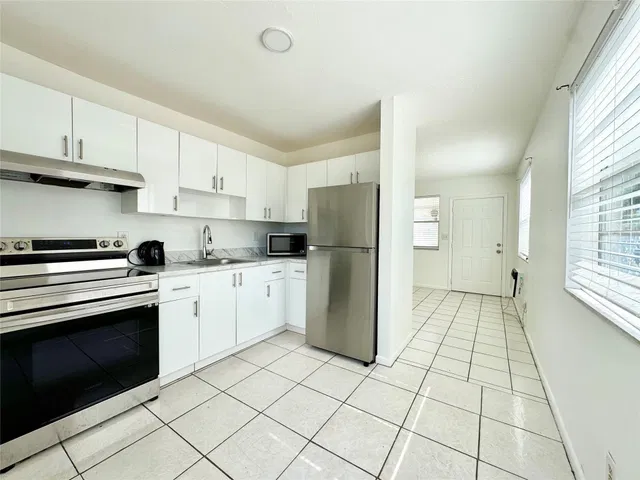 Residence photo 5