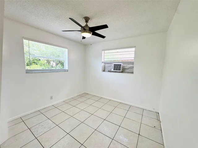 Residence photo 9
