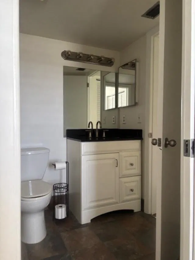 Unit 223 photo 9