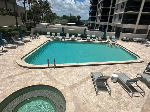 Eastpointe Singer Island Unit 4e photo 3