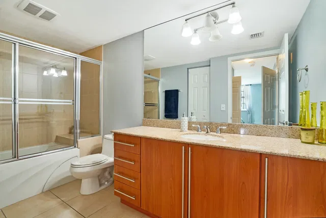 610 Clematis Unit 538 photo 17