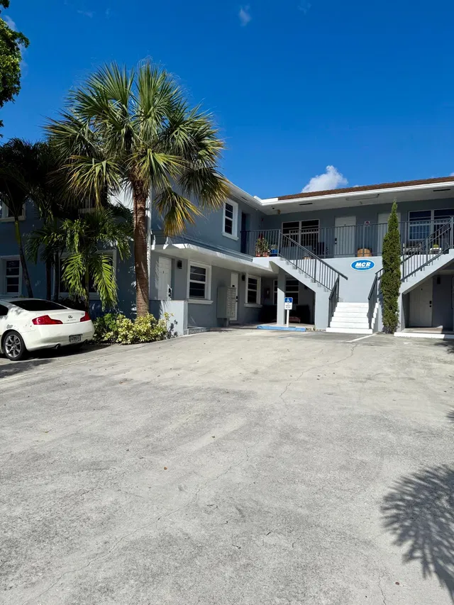 Unit 14 photo 14