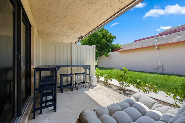Residence photo 9