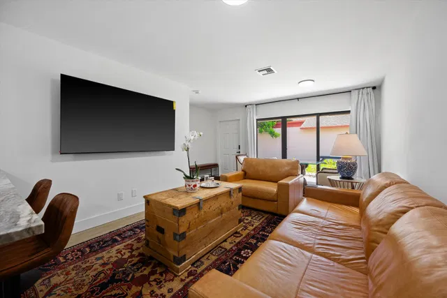 Residence photo 41