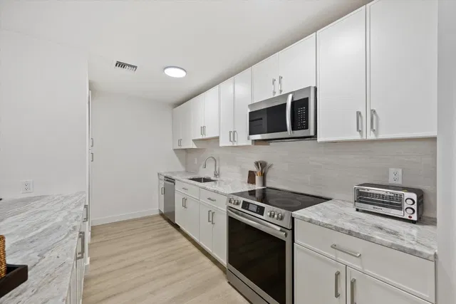 Residence photo 58