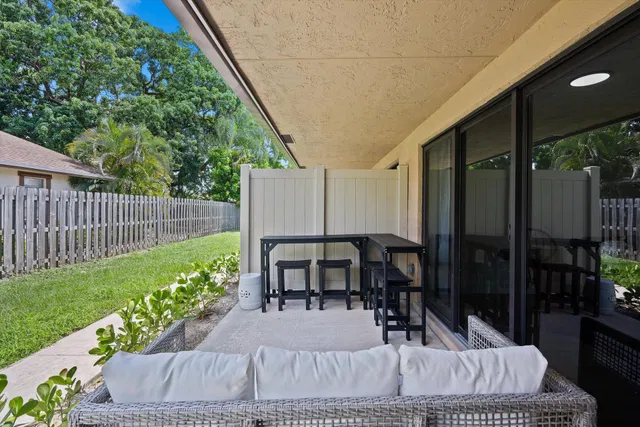 Residence photo 66