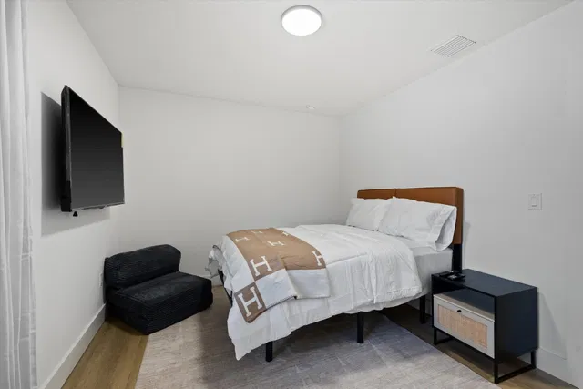 Residence photo 72