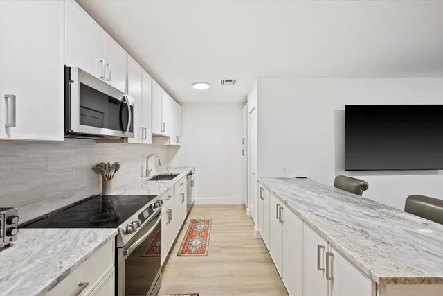 Residence photo 75