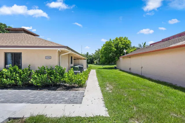 Residence photo 83
