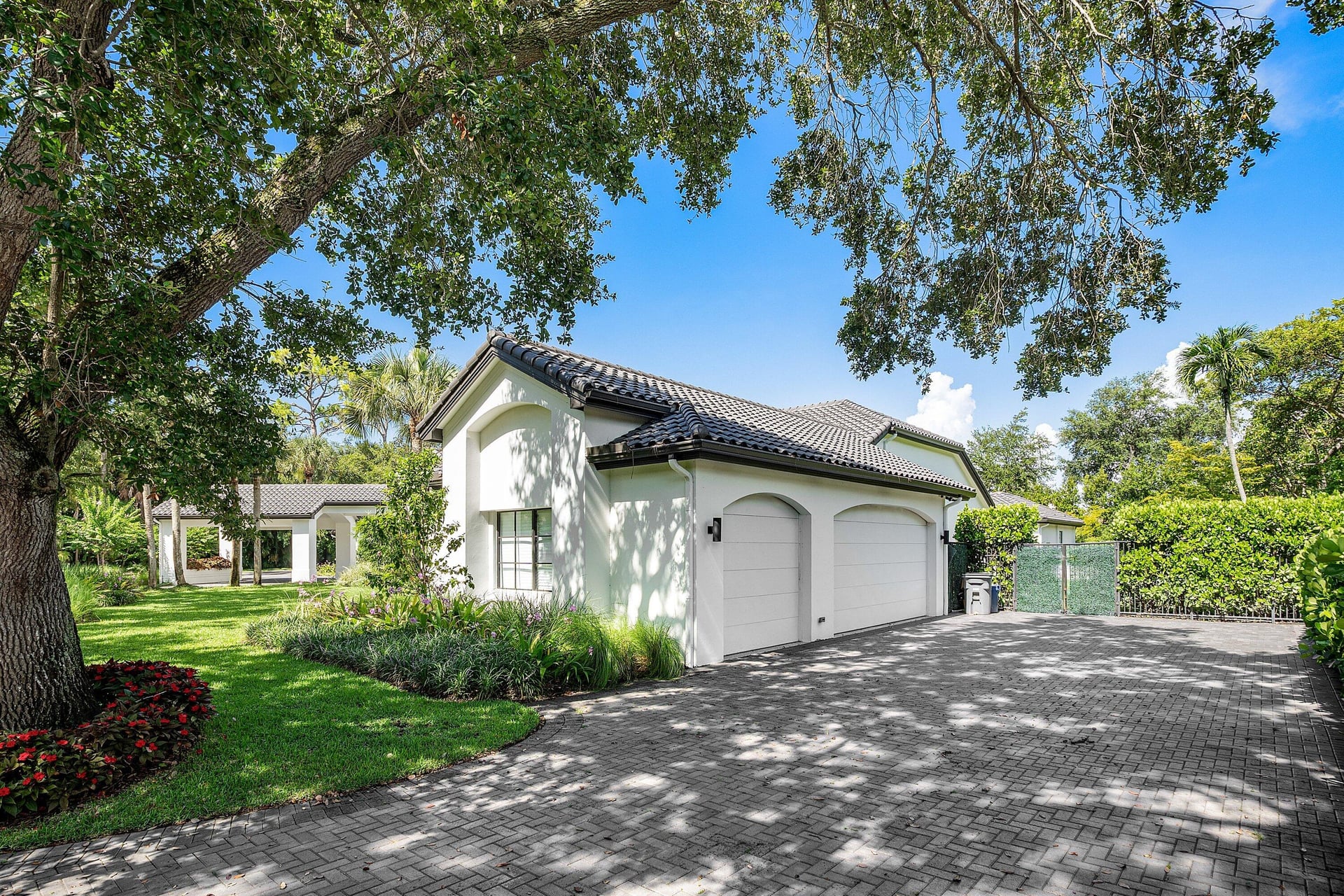 Residence photo 61