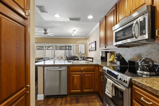 Residence photo 15