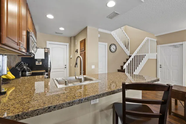 Residence photo 16