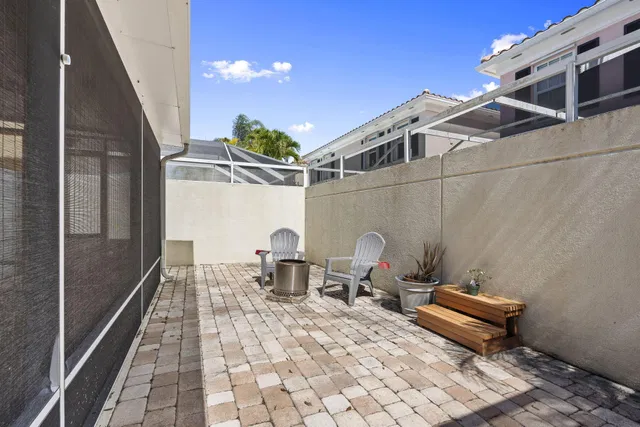 Residence photo 36
