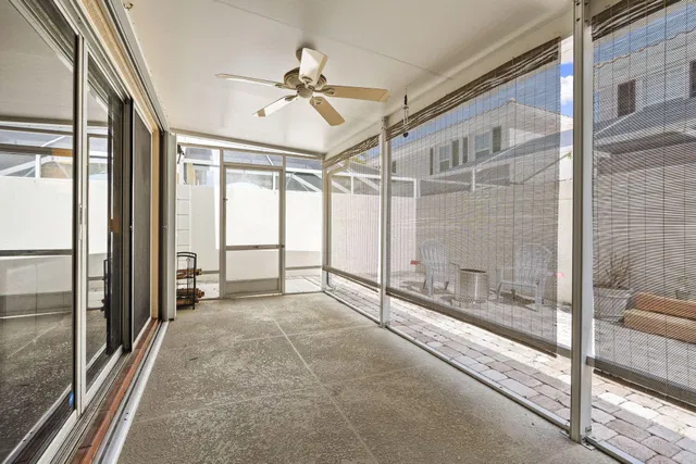 Residence photo 42