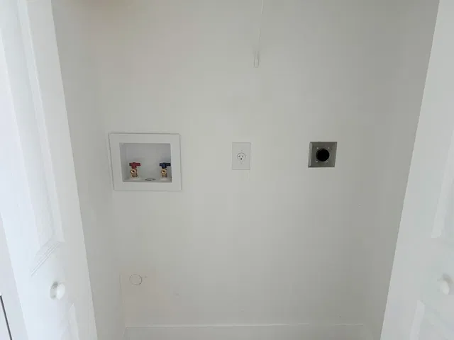 Unit 463 photo 15