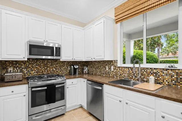  Residence photo 11