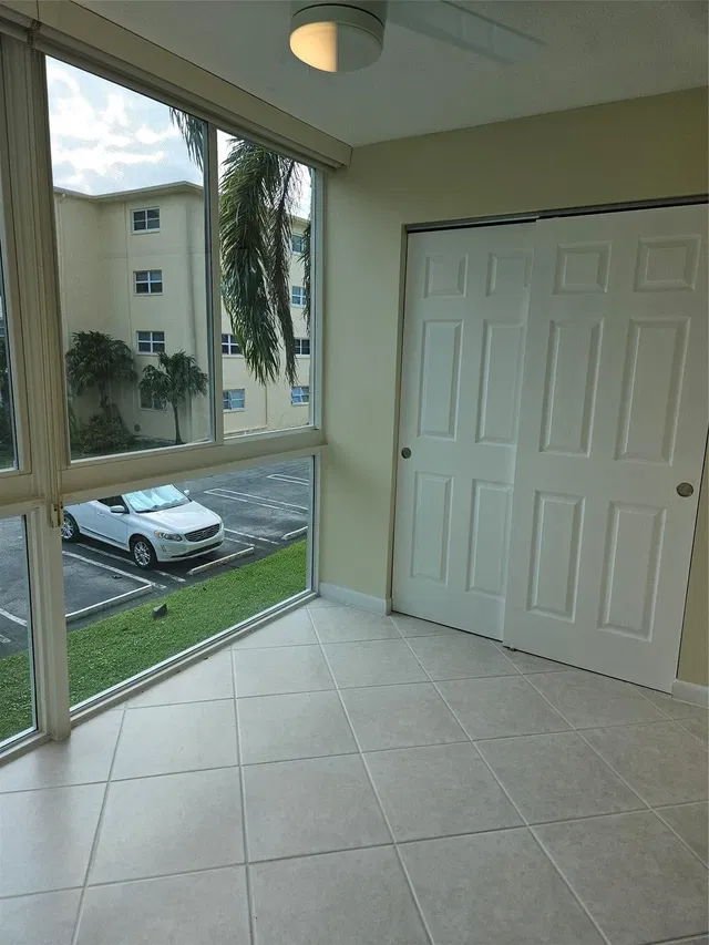  Unit 2060 photo 7