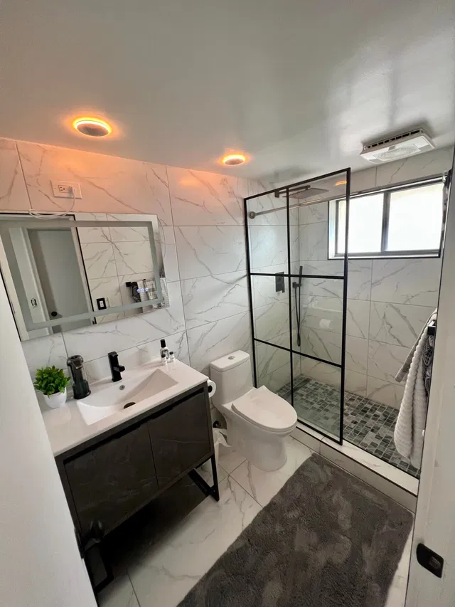 Unit 1140 photo 8