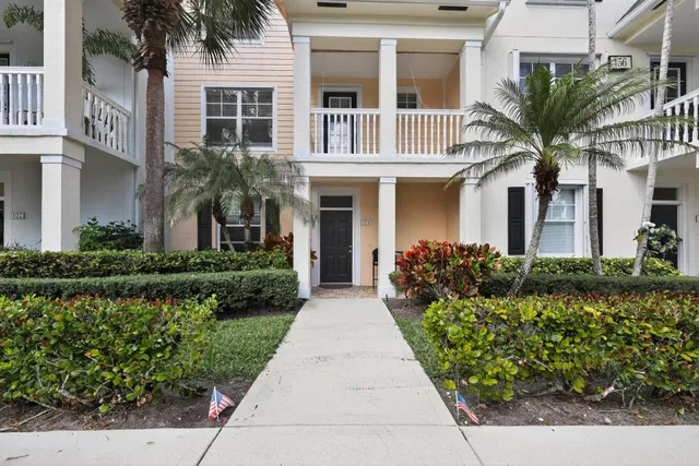 Residence photo 2