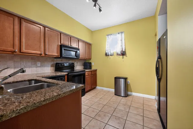 Residence photo 10