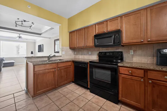 Residence photo 11