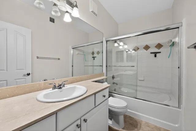 Residence photo 17