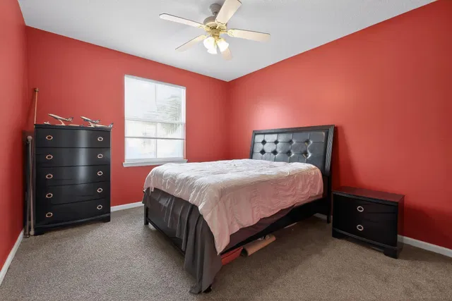 Residence photo 18