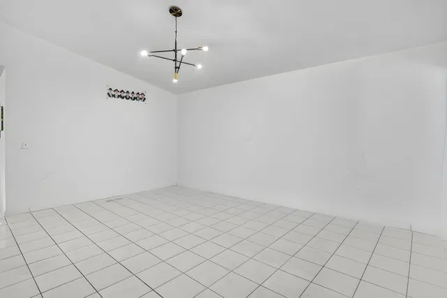 Residence photo 13