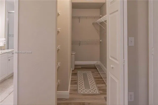 Unit 201 photo 21