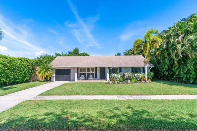 Residence photo 3