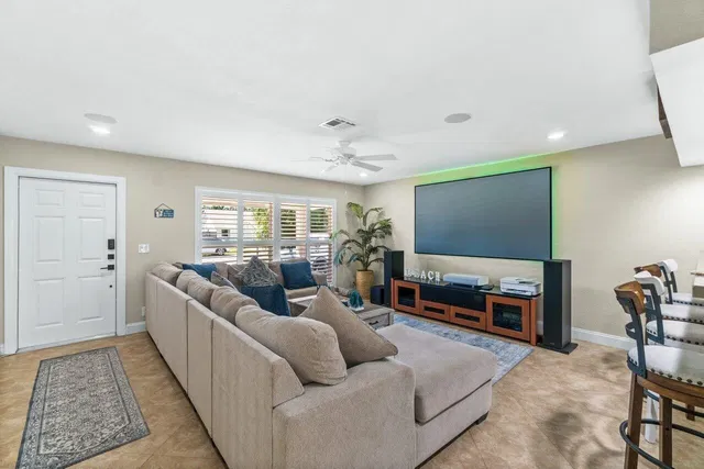 Residence photo 6