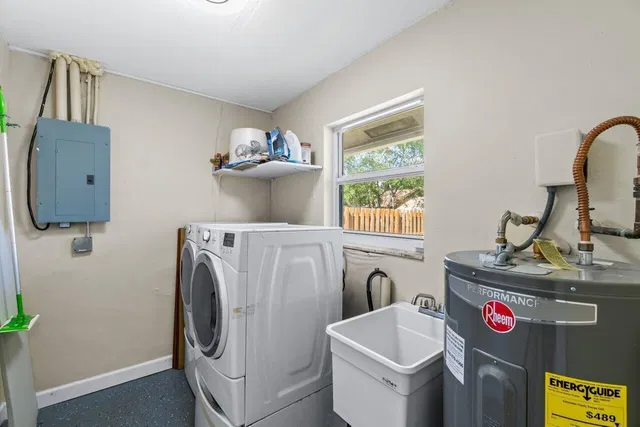 Residence photo 23