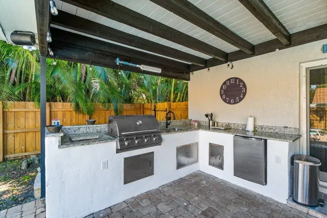 Residence photo 25