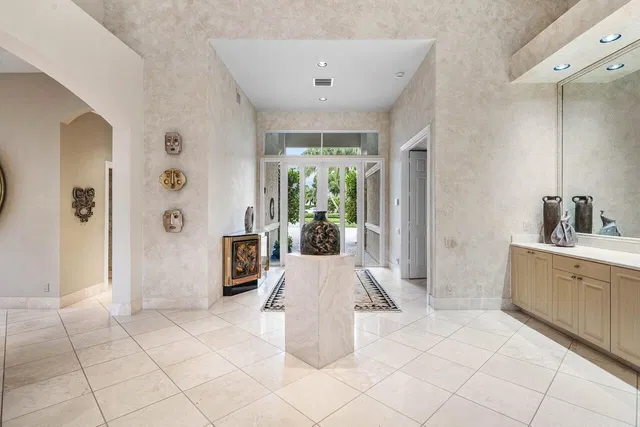 Admirals Cove Residence photo 6