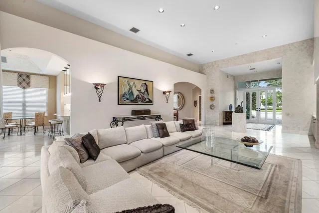 Admirals Cove Residence photo 12