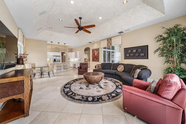 Admirals Cove Residence photo 19