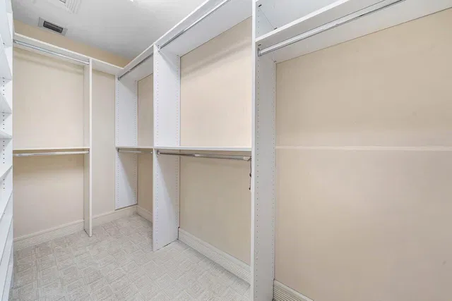 Admirals Cove Residence photo 26